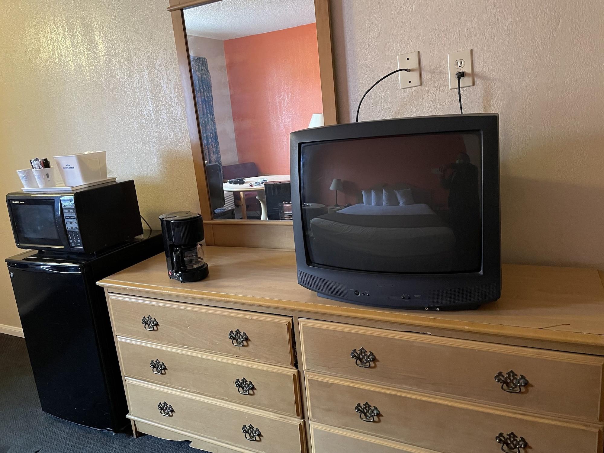 ฮาวเวิร์ด จอห์นสัน บาย วินด์แฮม เบเคอร์สฟิลด์ Hotel เบเกอร์สฟีลด์ ภายนอก รูปภาพ